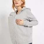 Veste à capuche avec bebe - gris